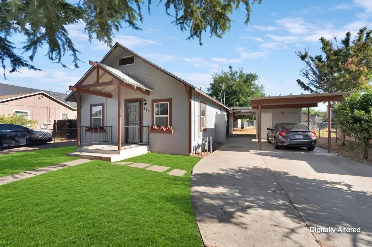 370 W Spruce Avenue, Pinedale, CA 93650 - #1