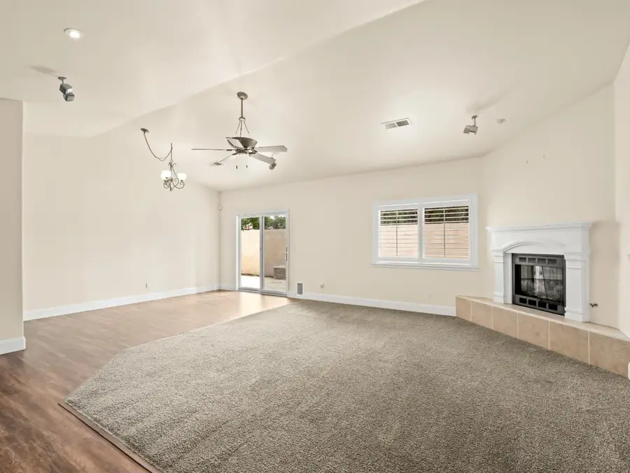 6458 N Warren Avenue, Fresno, CA 93711 - #3