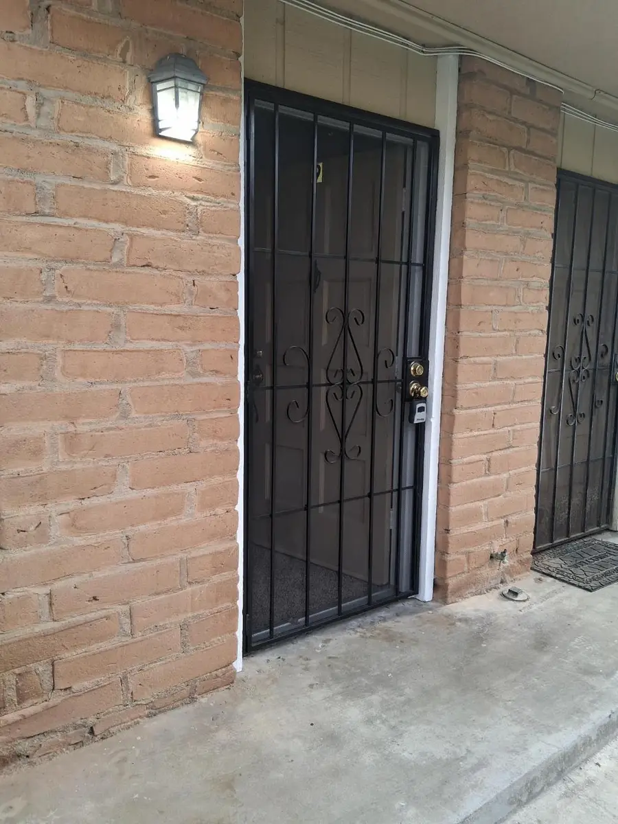 4136 N Thesta Street #9, Fresno, CA 93726 - #3