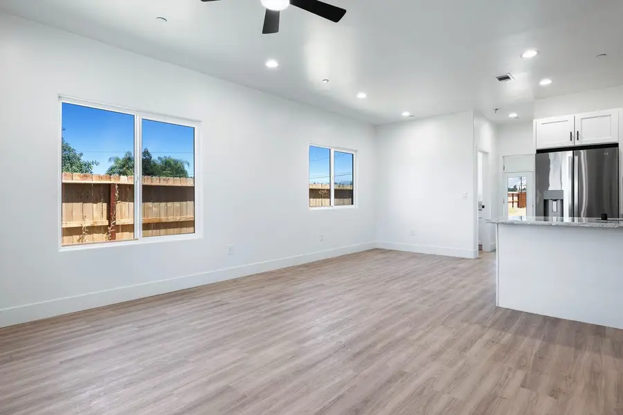 502 9th Street, Orange Cove, CA 93646 - #2