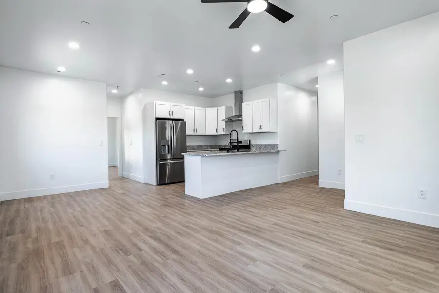 502 9th Street, Orange Cove, CA 93646 - #3