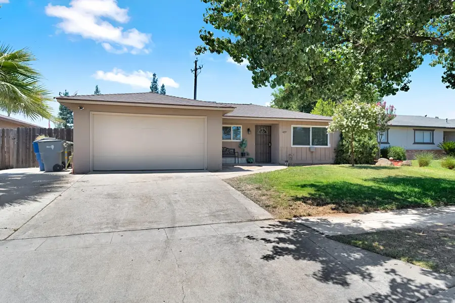4259 N Charles Avenue, Fresno, CA 93722 - #2
