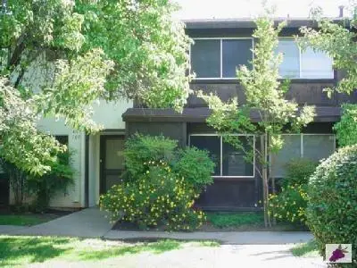 4767 N Cedar Avenue #103, Fresno, CA 93726