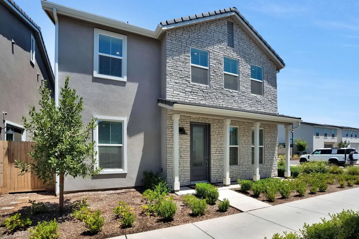 2702 E Teaberry Drive, Fresno, CA 93730 - #1