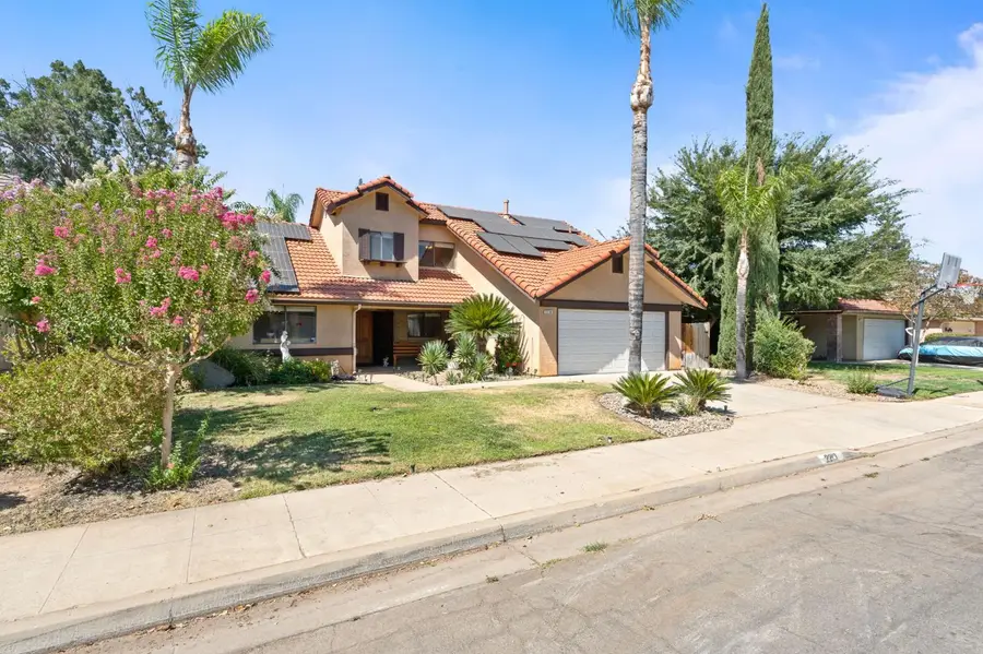 2210 E Jon Drive, Fresno, CA 93720 - #2