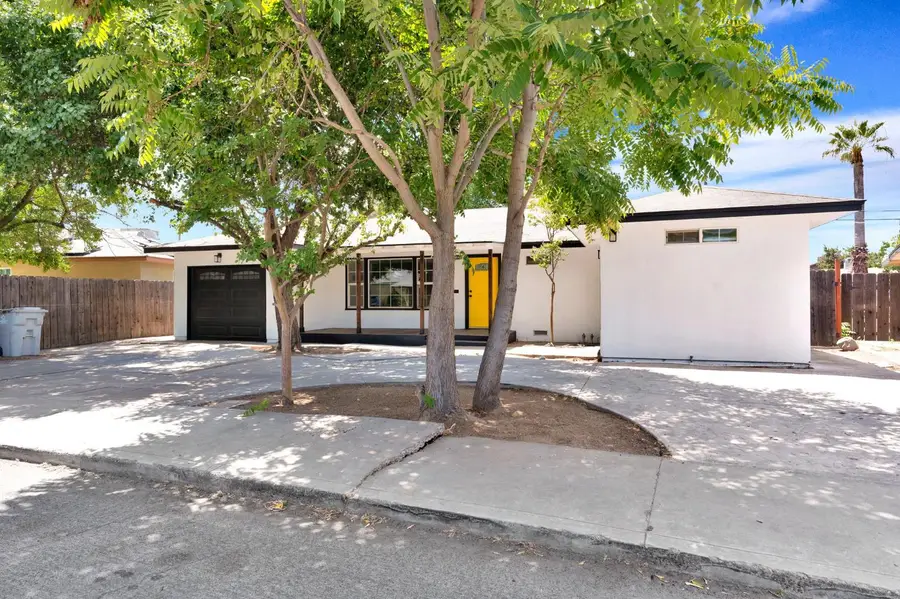 4416 E Curran Drive, Fresno, CA 93703 - #3