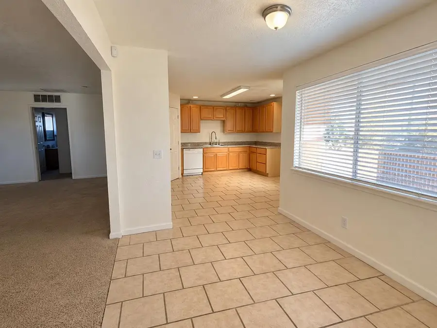 445 College Avenue, Coalinga, CA 93210 - #3