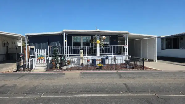 1724 Minnewawa Avenue #12, Clovis, CA 93612