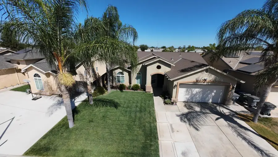 2449 S Lind Avenue, Fresno, CA 93725 - #2