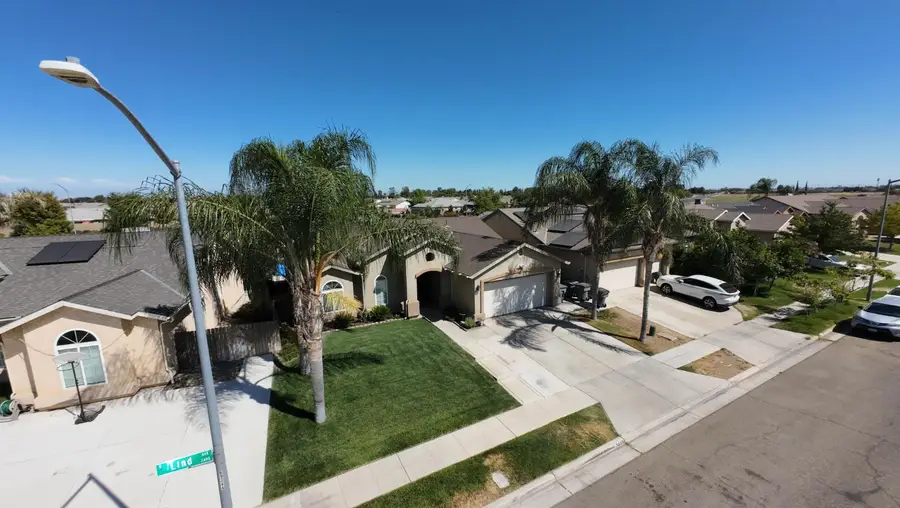 2449 S Lind Avenue, Fresno, CA 93725 - #3