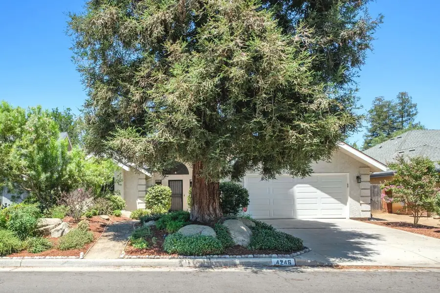 4246 W Los Altos Avenue, Fresno, CA 93722 - #2