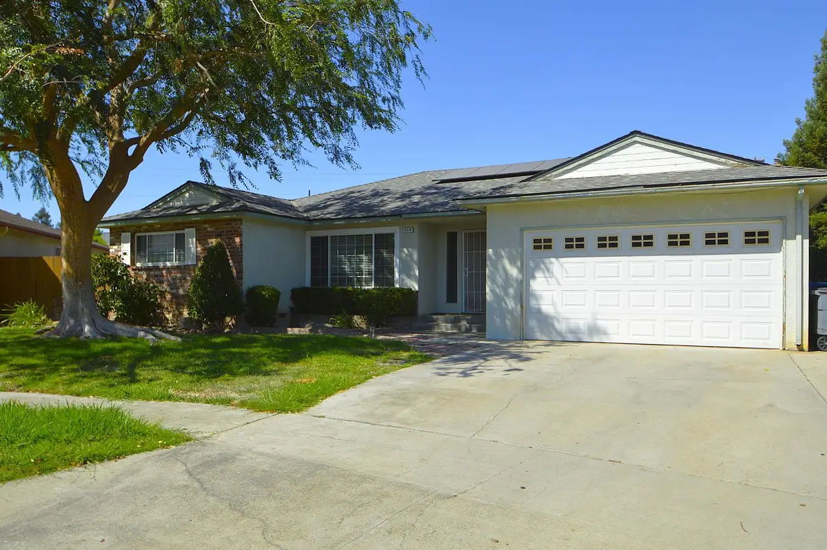 516 E Roberts Avenue, Fresno, CA 93710 - #1