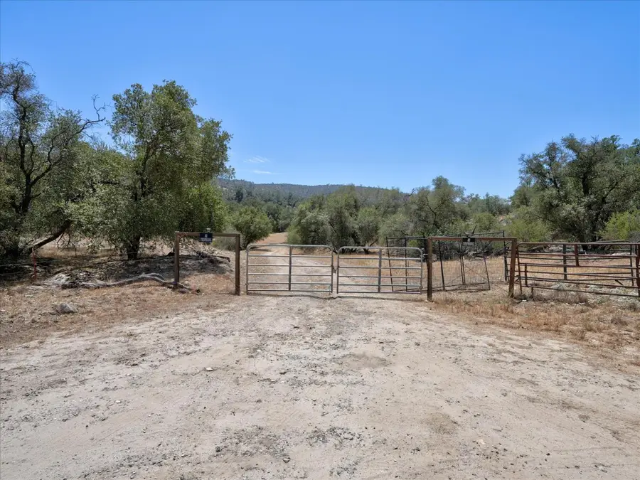 0 River Knolls Rd, Coarsegold, CA 93614 - #3