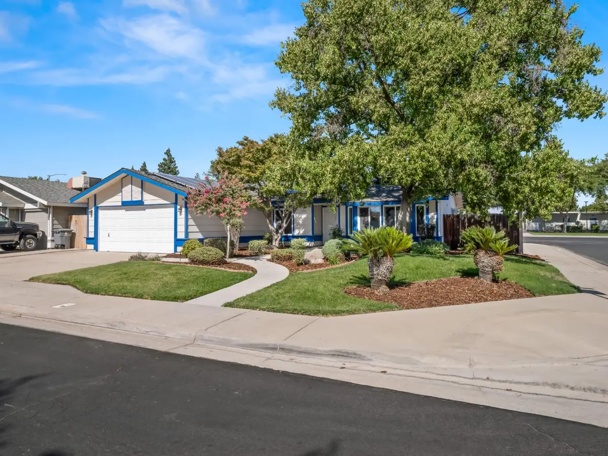225 N Acacia Avenue, Clovis, CA 93612 - #1