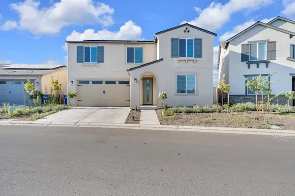 6654 E Carmen Avenue, Fresno, CA 93727