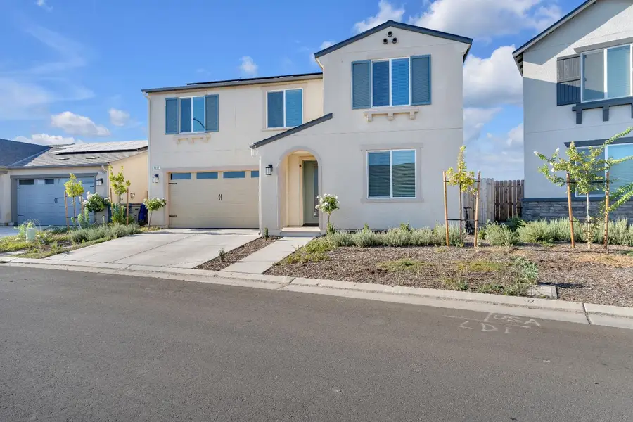 6654 E Carmen Avenue, Fresno, CA 93727 - #2