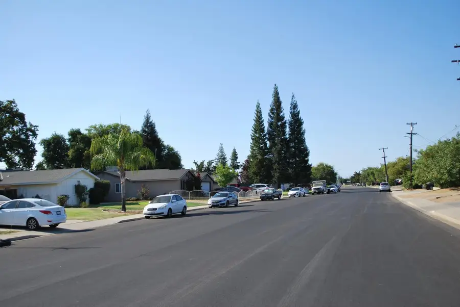 328 West Avenue, Sanger, CA 93657 - #3