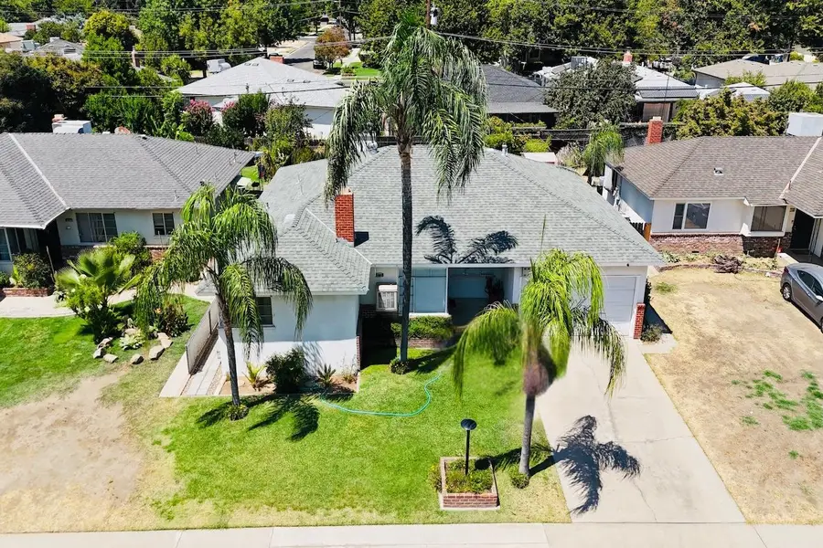 3211 E Ashlan Avenue, Fresno, CA 93726 - #2