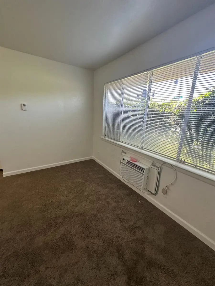 2404 N Angus Street, Fresno, CA 93703 - #2