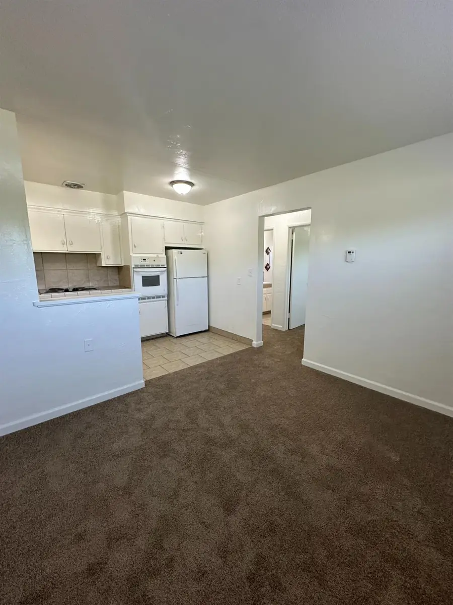 2404 N Angus Street, Fresno, CA 93703 - #3