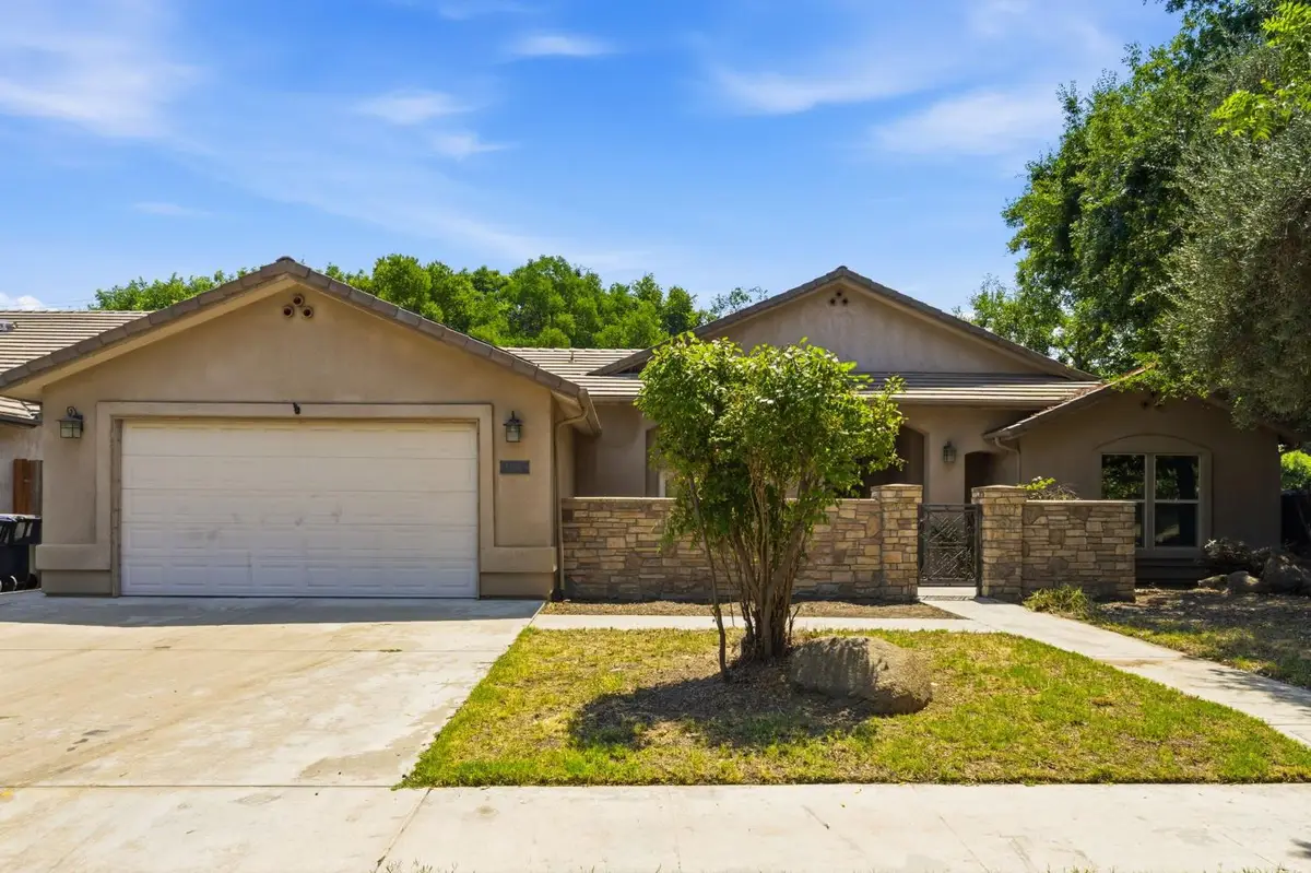 1534 S Manzanita Street, Visalia, CA 93292 - #1