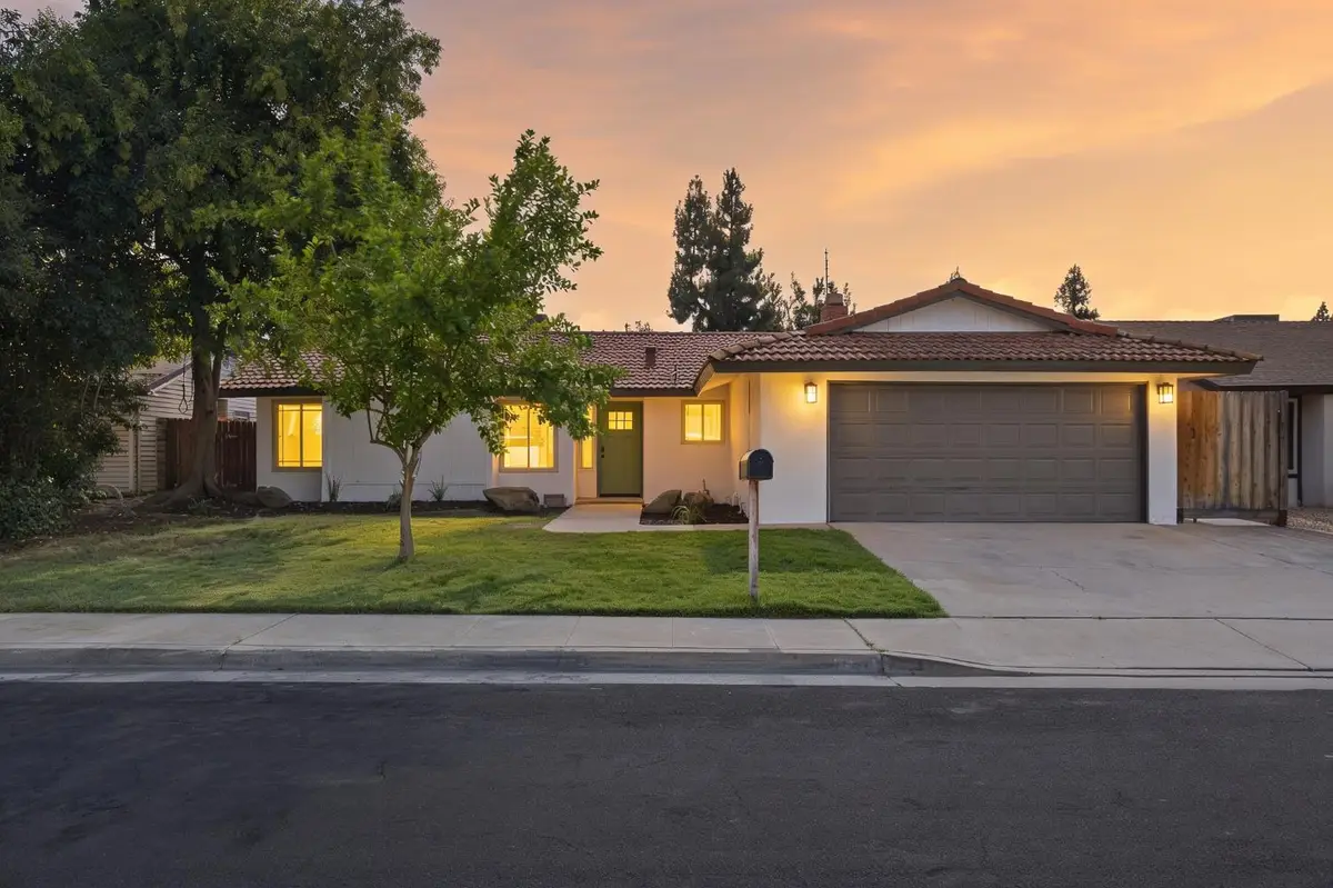 1064 Carey Avenue, Clovis, CA 93611 - #1