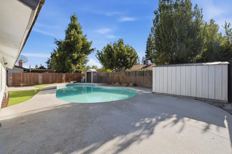 1064 Carey Avenue, Clovis, CA 93611 - #3