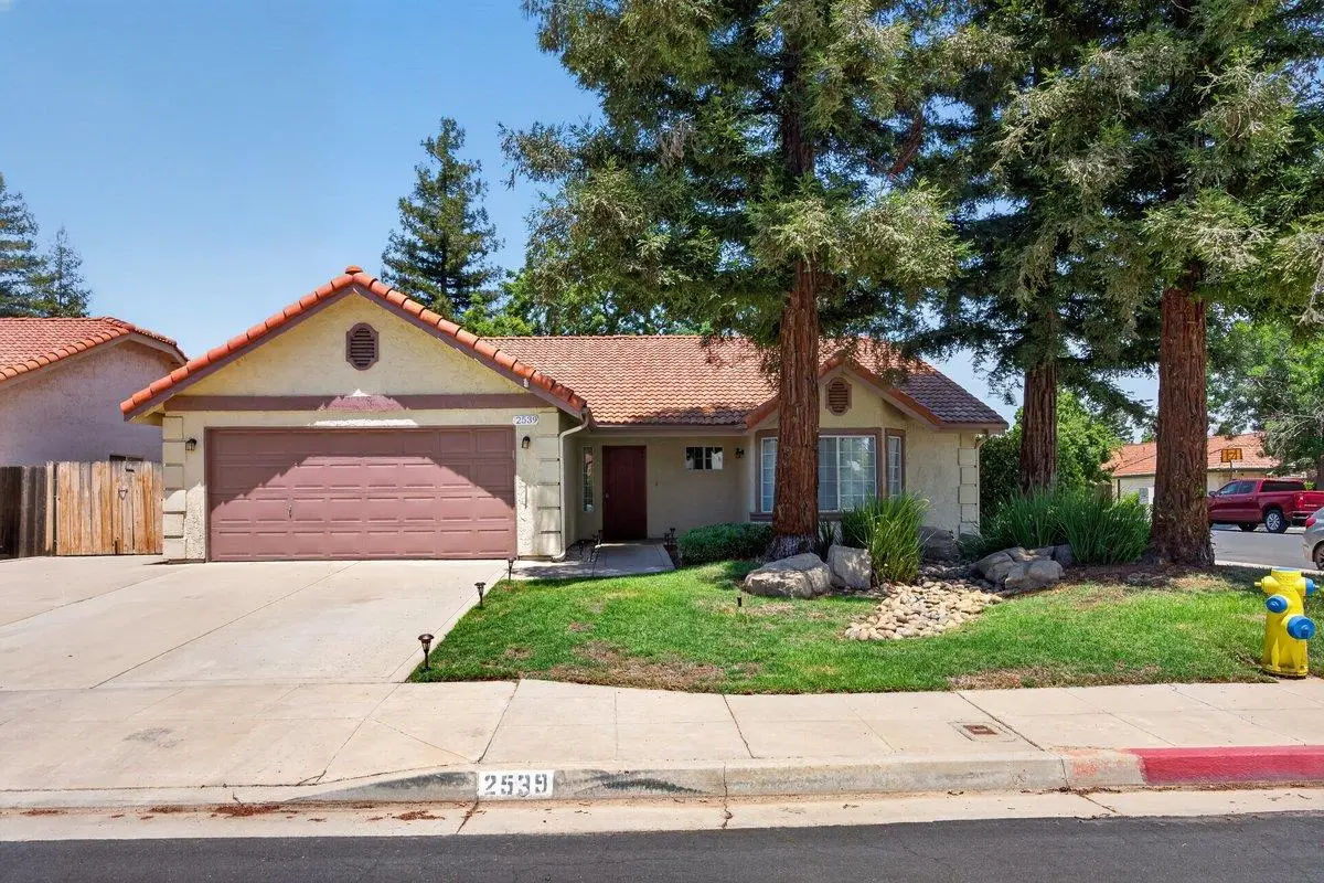 2539 Stuart Avenue, Clovis, CA 93611 - #1