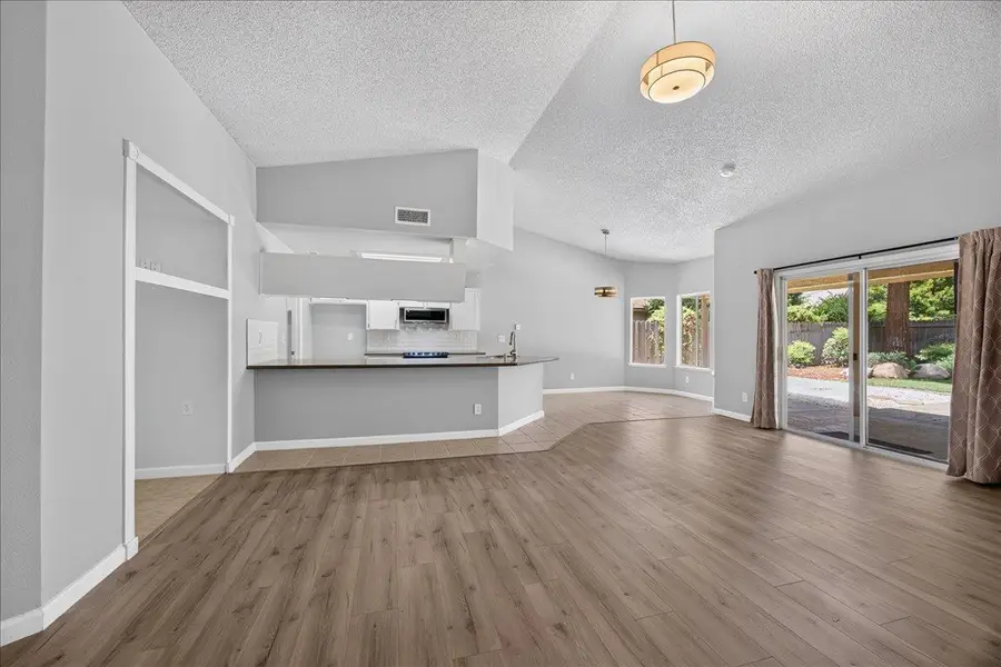 2539 Stuart Avenue, Clovis, CA 93611 - #3