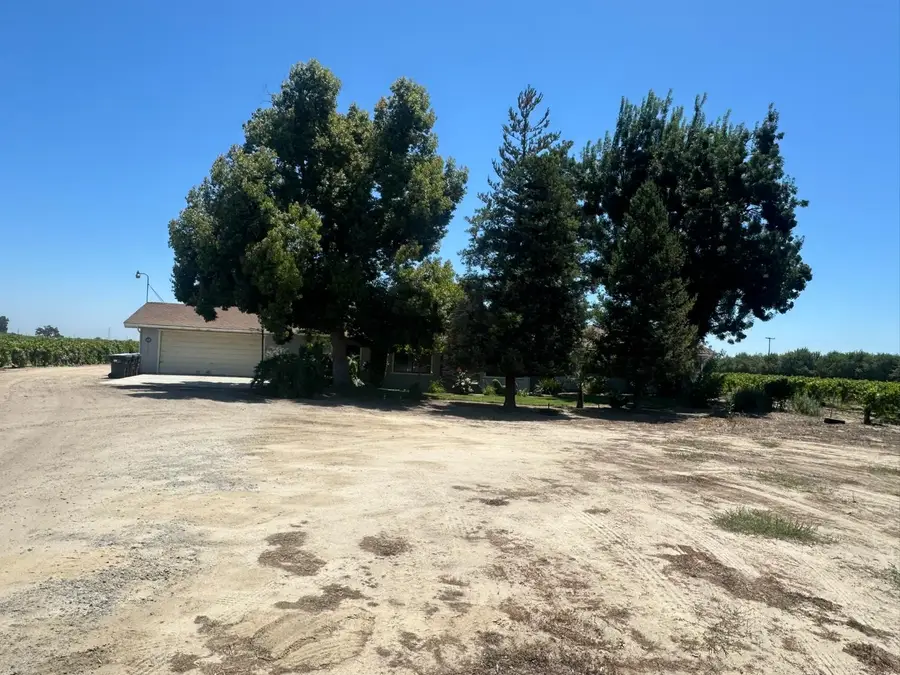 8426 S Hughes Avenue, Fresno, CA 93706 - #2