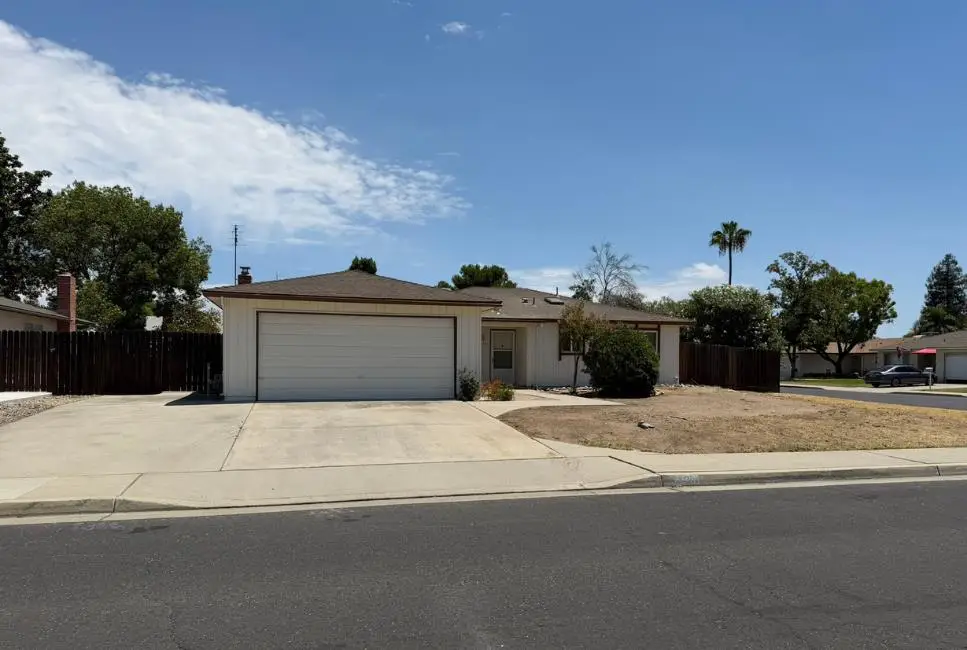 3337 Stanford Avenue, Clovis, CA 93611 - #1