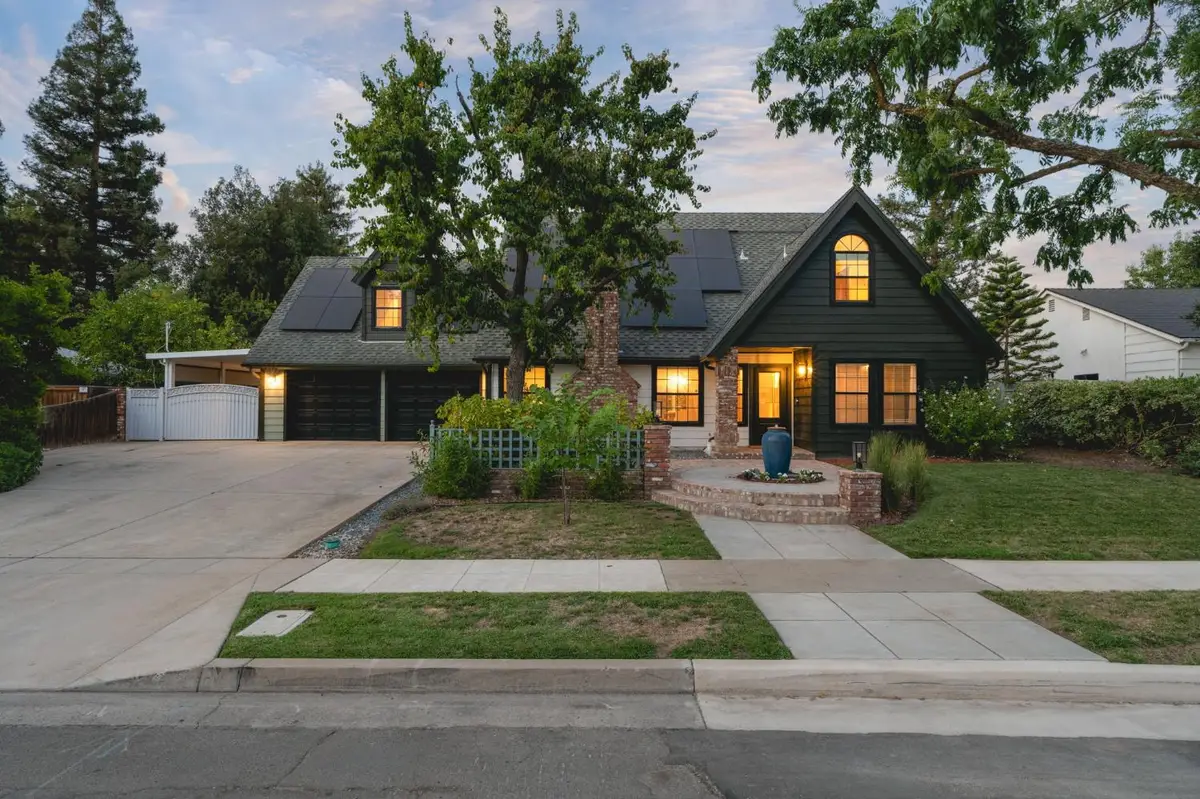 578 E Everglade Avenue, Fresno, CA 93720 - #1