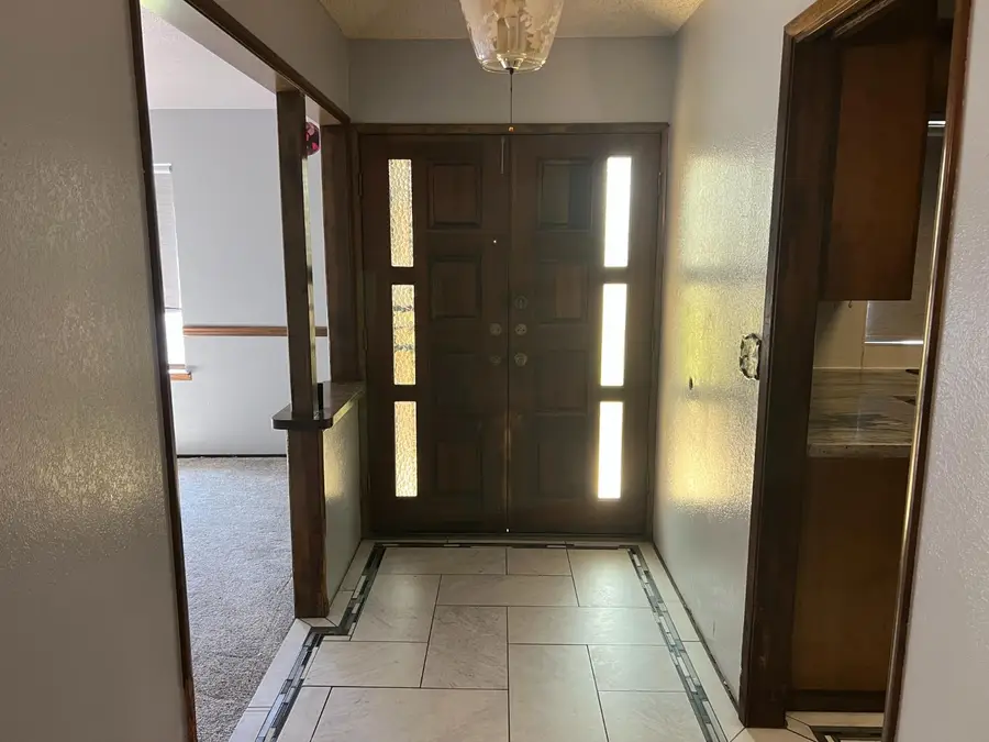 6371 N 6th Street, Fresno, CA 93710 - #2