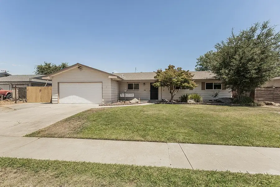 6038 N Roosevelt Avenue, Fresno, CA 93704 - #2