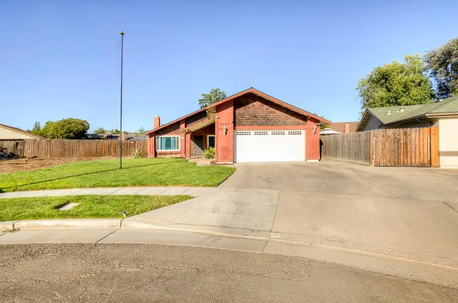 5222 N Hanover Avenue, Fresno, CA 93722 - #2