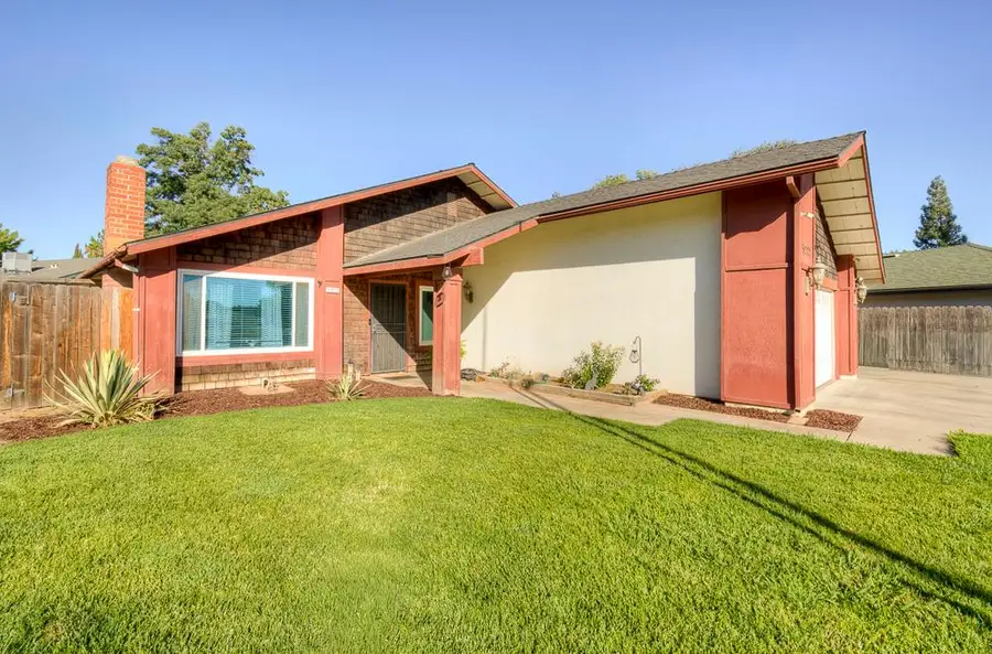 5222 N Hanover Avenue, Fresno, CA 93722 - #3