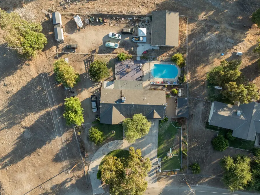 6855 Live Oak Drive, Sanger, CA 93657 - #2