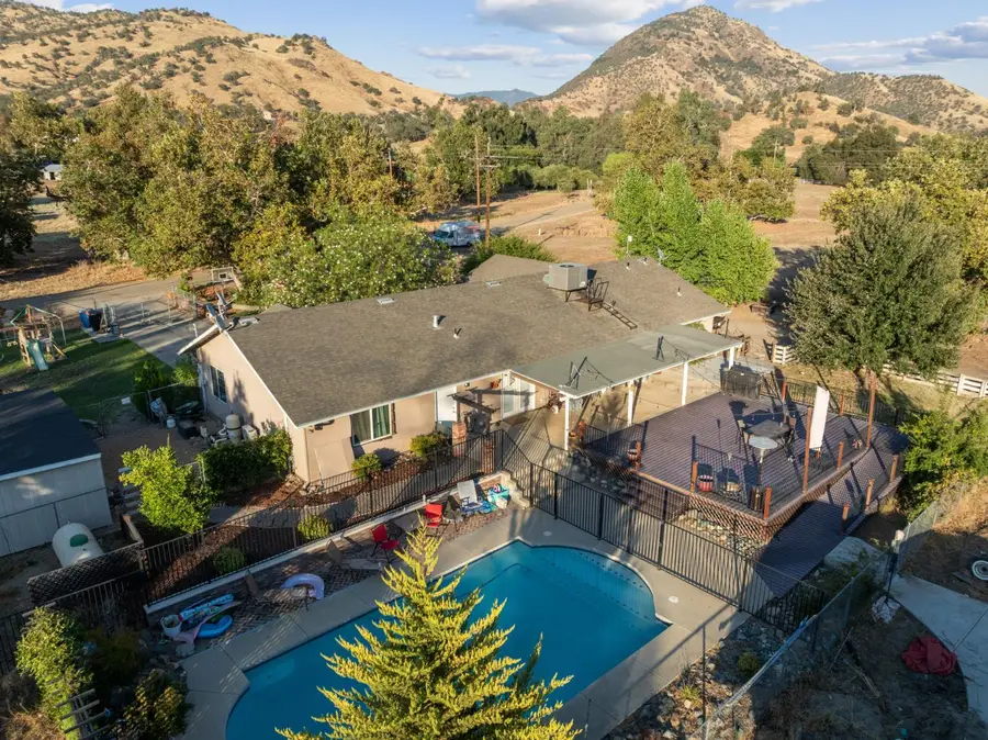 6855 Live Oak Drive, Sanger, CA 93657 - #3