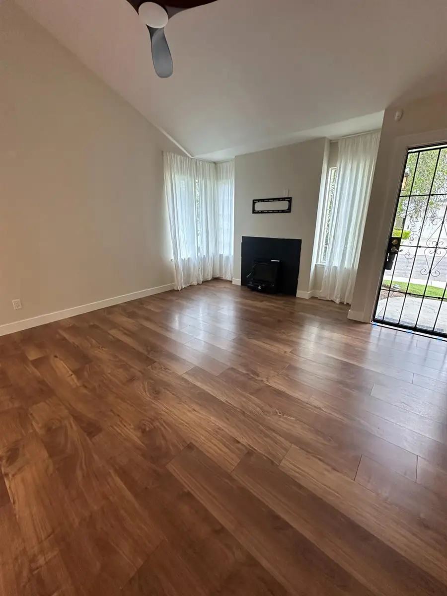 813 E Mockingbird Lane, Fresno, CA 93730 - #3