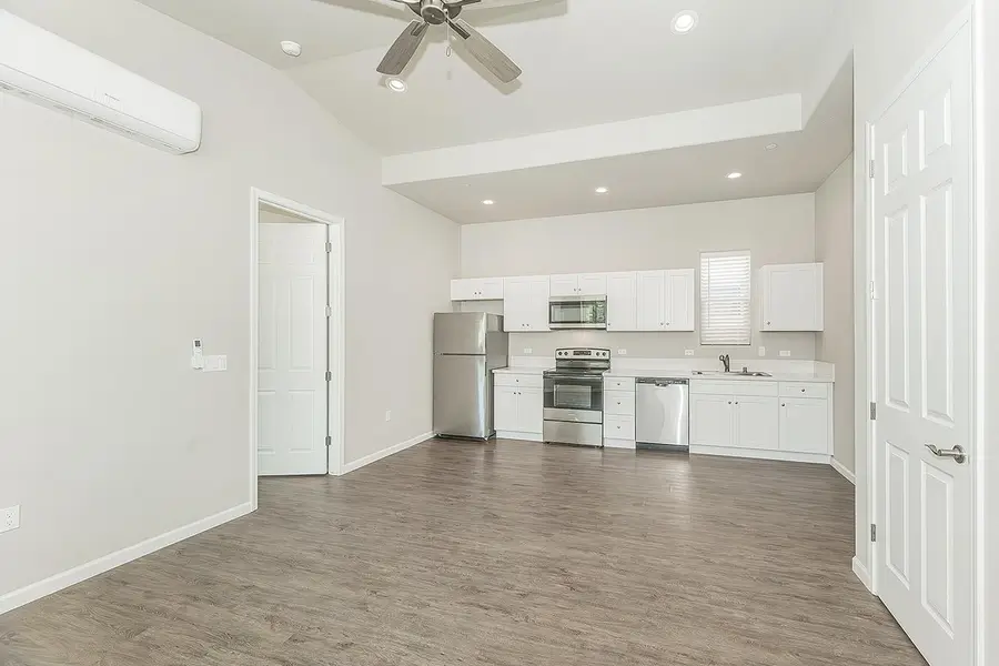 2331 N Arthur Avenue, Fresno, CA 93705 - #2