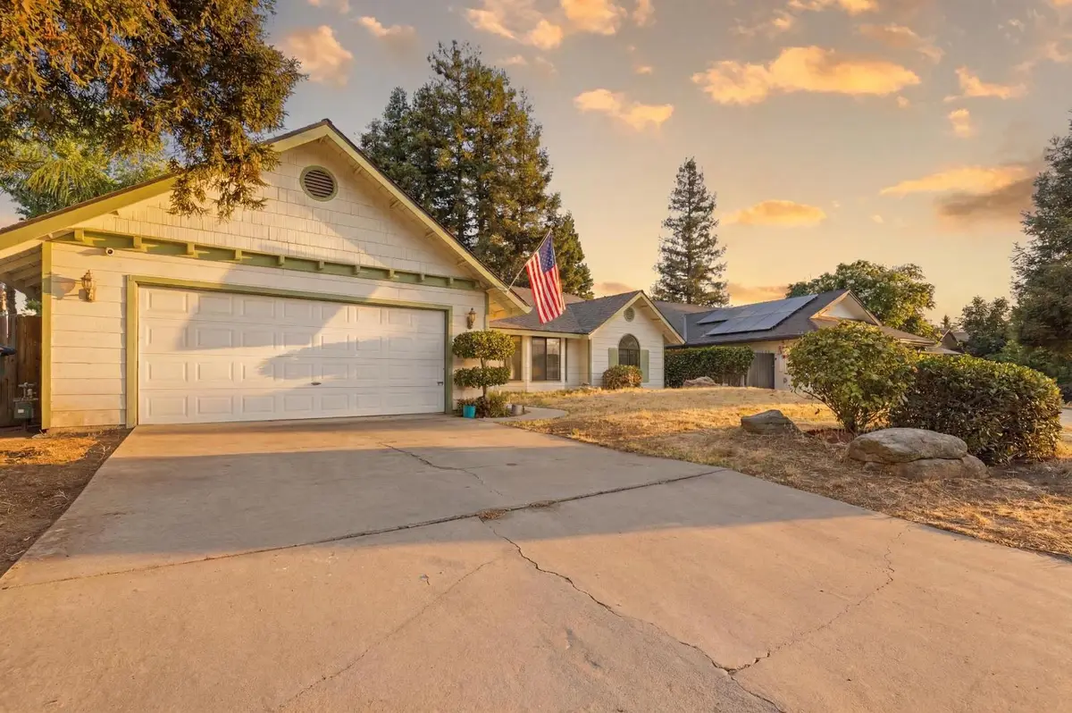 1035 N Rono Street, Visalia, CA 93291 - #1