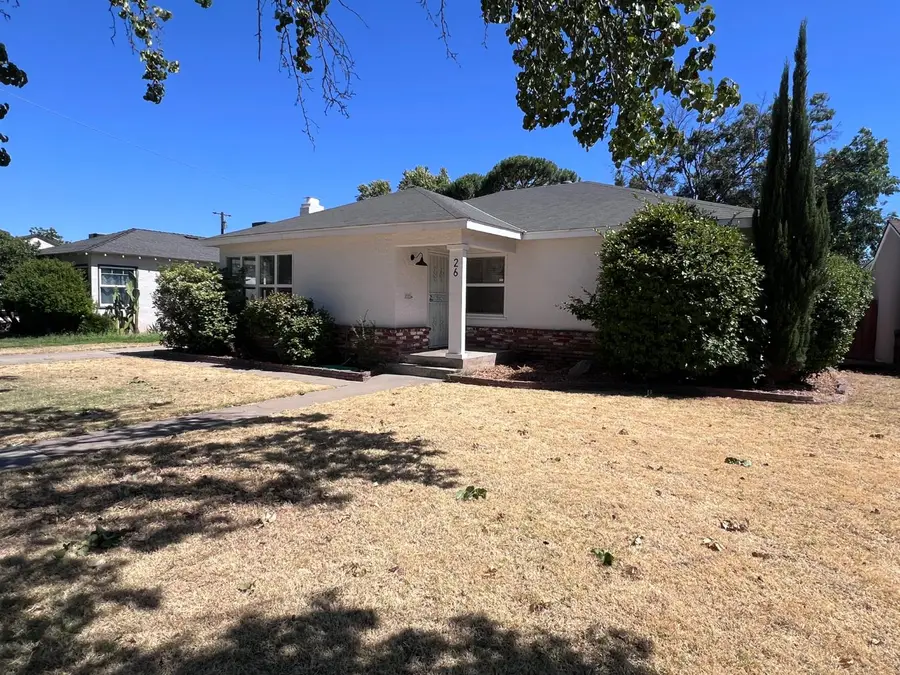 26 E Cortland Avenue, Fresno, CA 93704 - #3