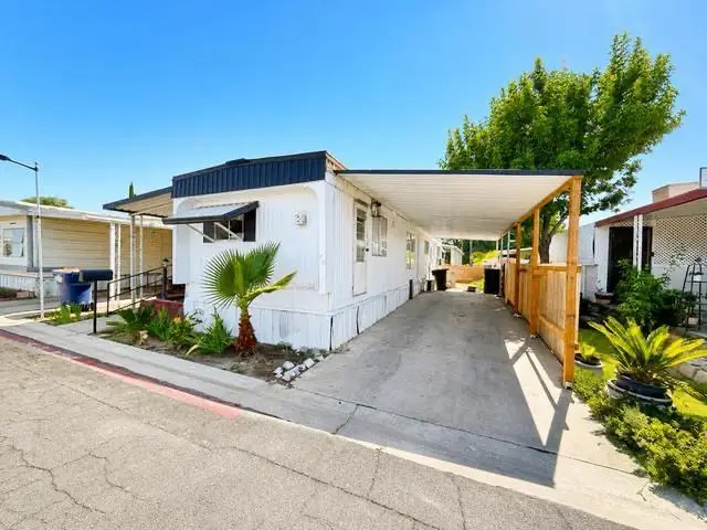 560 W Pleasant Avenue #74, Tulare, CA 93274 - #3