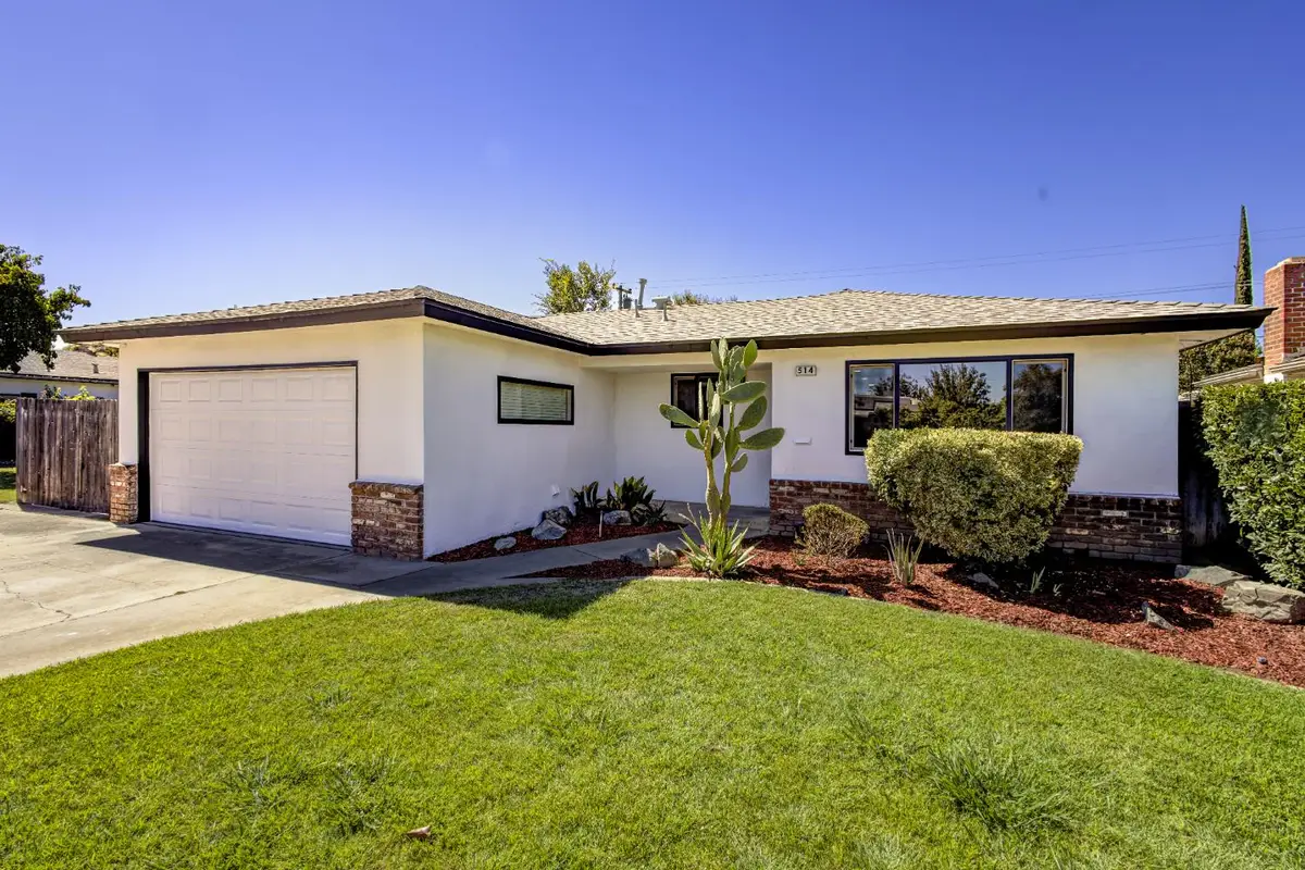 514 W San Gabriel Avenue, Clovis, CA 93612 - #1