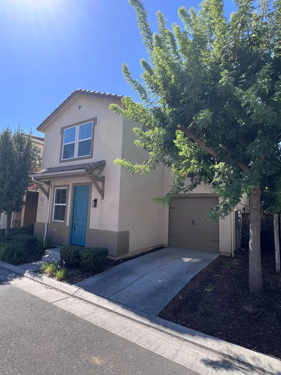 3247 W Reflections Drive, Fresno, CA 93711 - #2