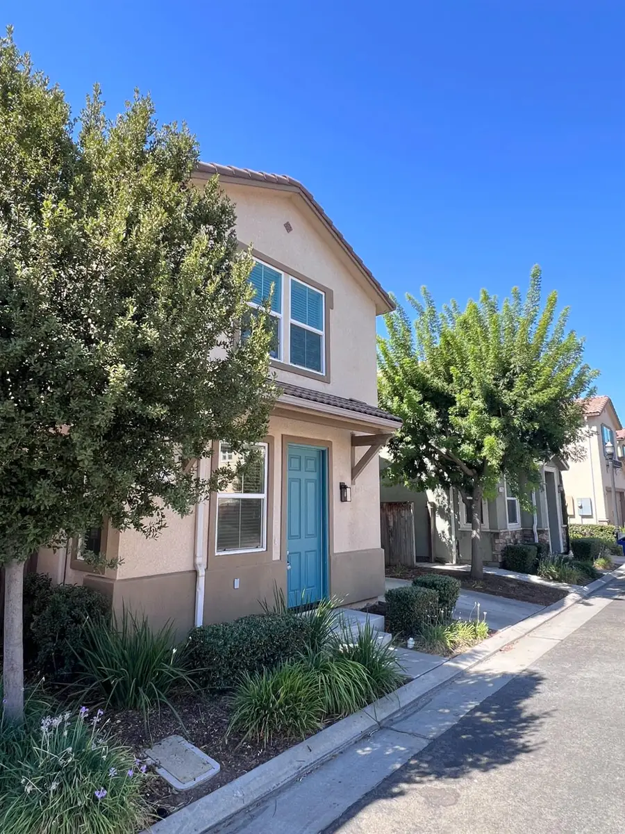 3247 W Reflections Drive, Fresno, CA 93711 - #3