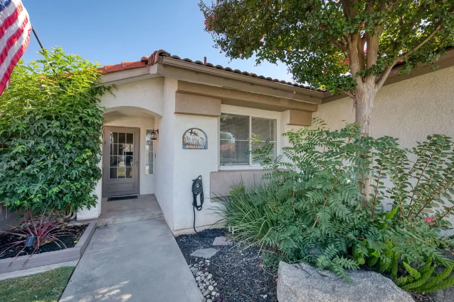 5706 W Sample, Fresno, CA 93722 - #2