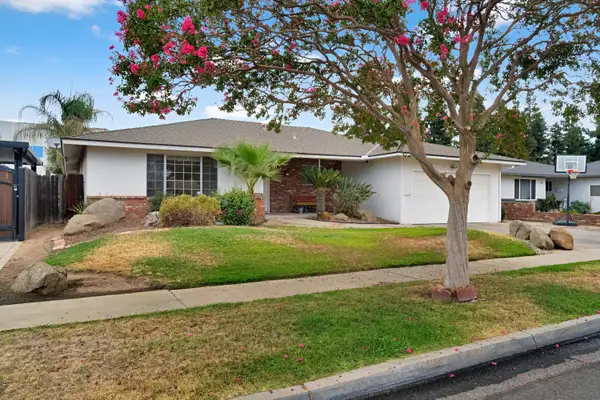 516 E Magill Avenue, Fresno, CA 93710