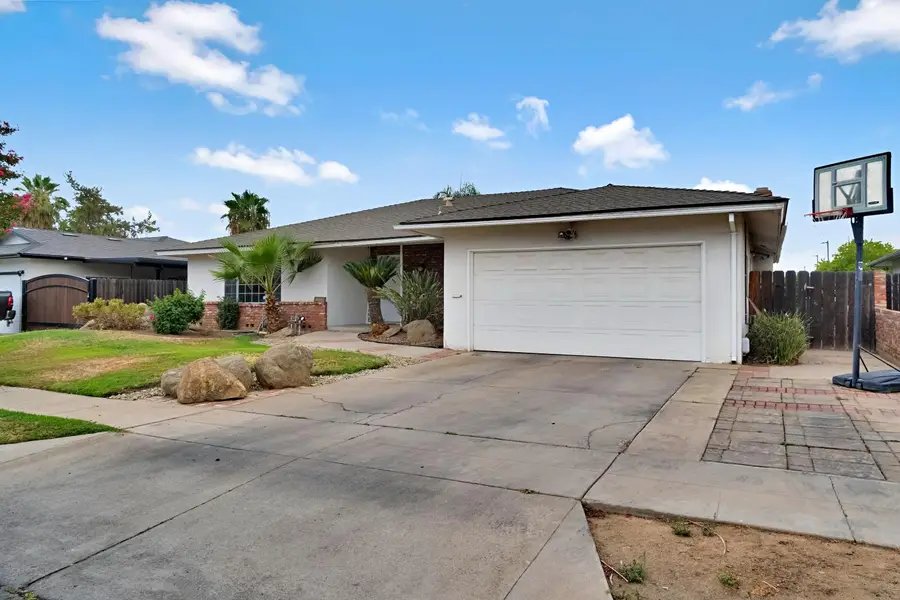 516 E Magill Avenue, Fresno, CA 93710 - #3
