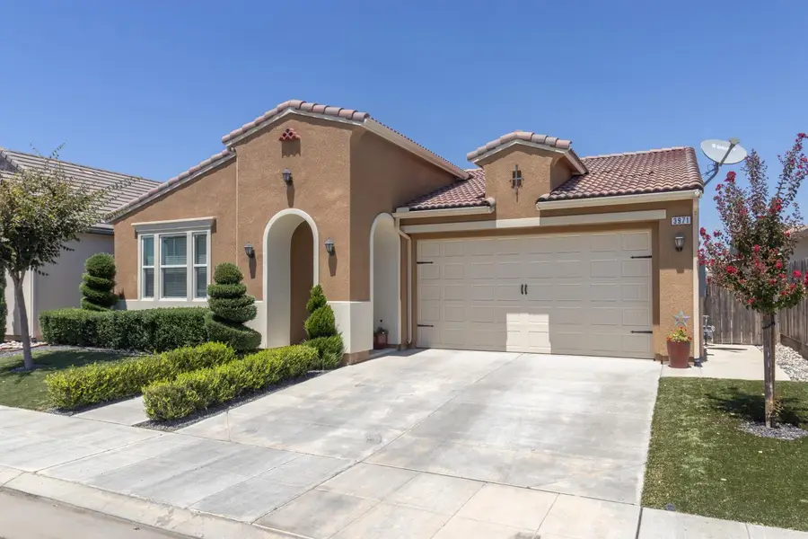3971 Saginaw Avenue, Clovis, CA 93619 - #2